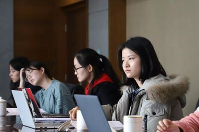 緣法而行，知行合一 法學院實踐團參訪重慶一中院側記
